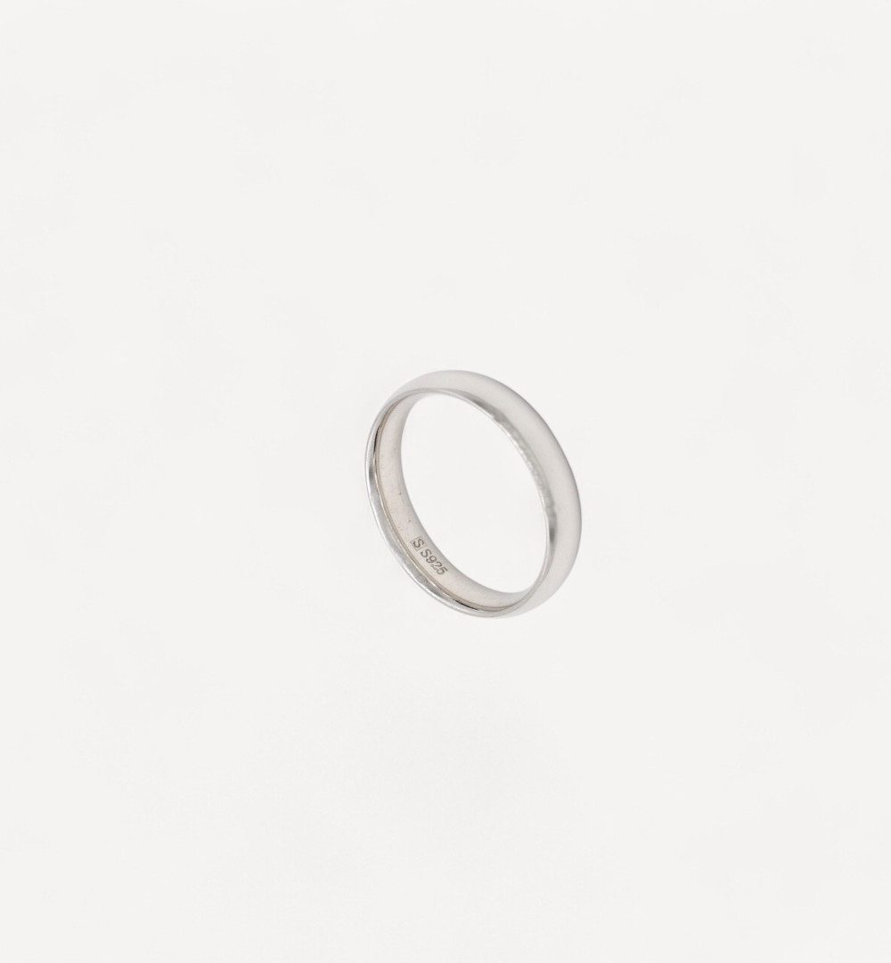 Luna Circle Ring