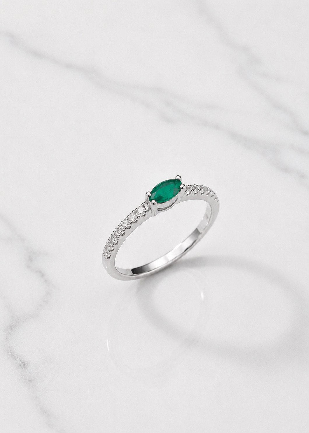 Silver Ring - R00585